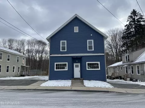 10 Crystal St, Lenox, MA 01240