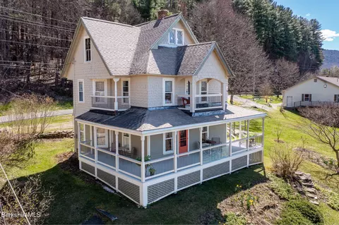 36 Quarry St, Great Barrington, MA 01230