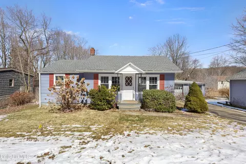 23 Baker St, Lanesborough, MA 01237