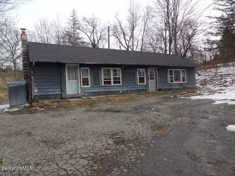 67 Summer St, Lanesborough, MA 01237