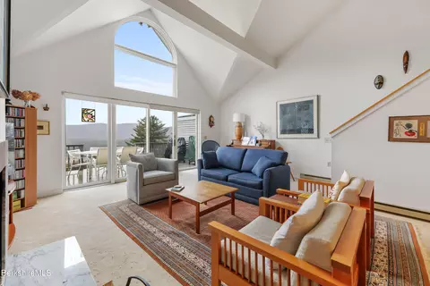 176 Old Stockbridge Rd #SMITH 4, Stockbridge, MA 01262