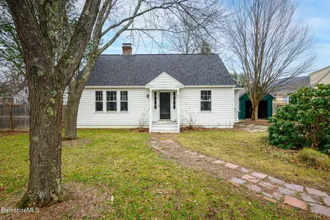 20 Haley St, Williamstown, MA 01267