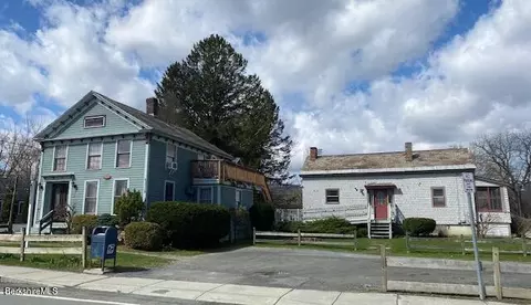 115 7 Water Latham St, Williamstown, MA 01267