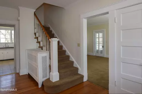 Entry Way - 235 Appleton Ave, Pittsfield, MA 01201 photo 2 of 3