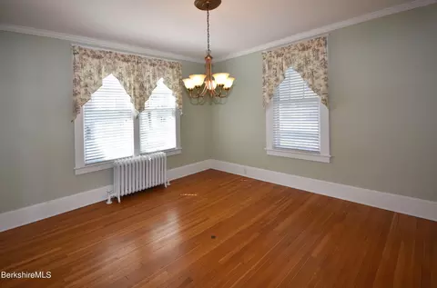 Dining - 235 Appleton Ave, Pittsfield, MA 01201 photo 2 of 3