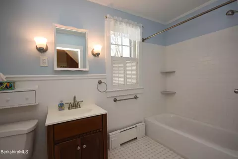 Bath - 235 Appleton Ave, Pittsfield, MA 01201 photo 2 of 2