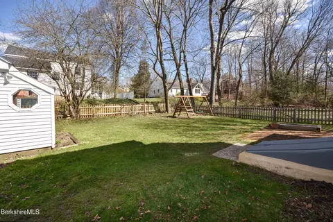 Exterior - 235 Appleton Ave, Pittsfield, MA 01201 photo 11 of 14