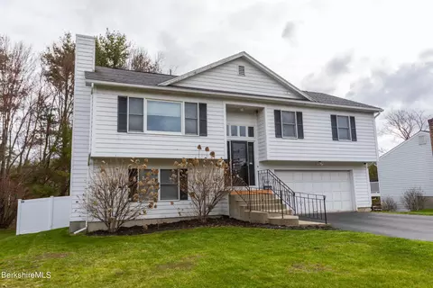 687 Elm St, Pittsfield, MA 01201