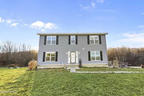 205 Bailey Rd, Lanesborough, MA 01237