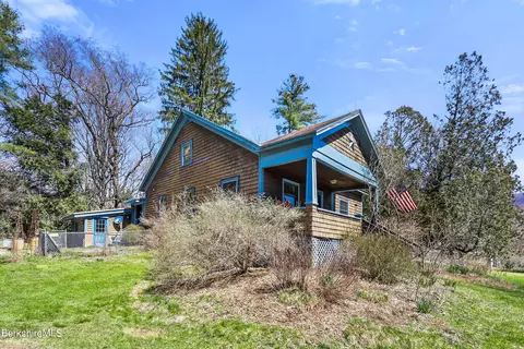 1575 Main Rd, Stamford, VT 05352
