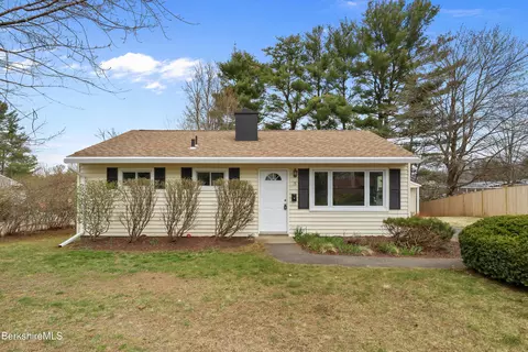 15 Bernard Ave, Pittsfield, MA 01201