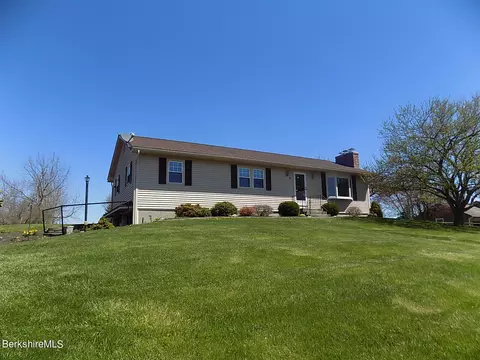 85 Highfield Dr, Lee, MA 01238