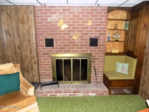 Living - 85 Highfield Dr, Lee, MA 01238 photo 7 of 11