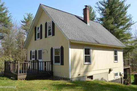 104 W Hill Rd, Middlefield, MA 01243