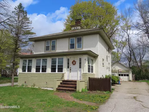 4 Robinson Ave, Bennington, VT 05201