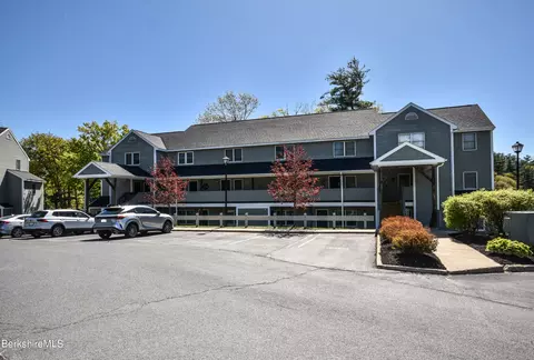 1450 North St #308, Pittsfield, MA 01201