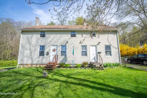 1103-1105 Dalton Ave, Pittsfield, MA 01201