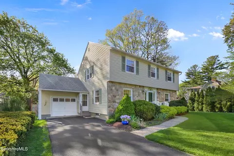 36 Concord Pkwy, Pittsfield, MA 01201