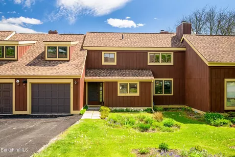 47 Lower Windflower Way, Williamstown, MA 01267