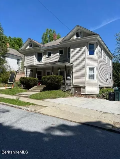 19-21 Bobs Hl, Adams, MA 01220