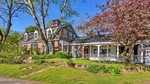 49 Bow Wow Rd, Sheffield, MA 01257