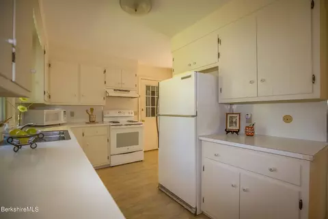 92 King William Rd, Lenox, MA 01240 photo 4