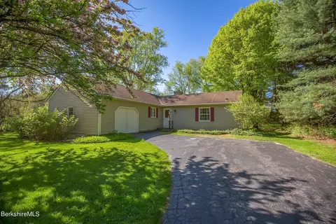 92 King William Rd, Lenox, MA 01240