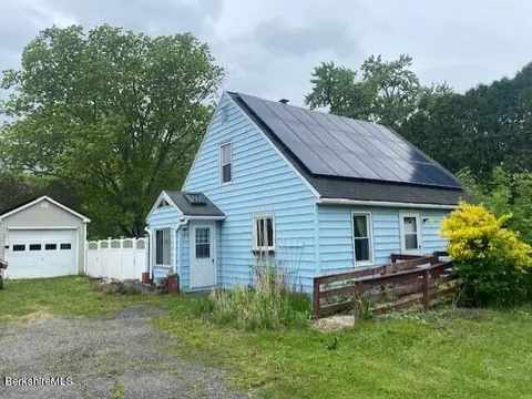 109 Stratton Rd, Williamstown, MA 01267