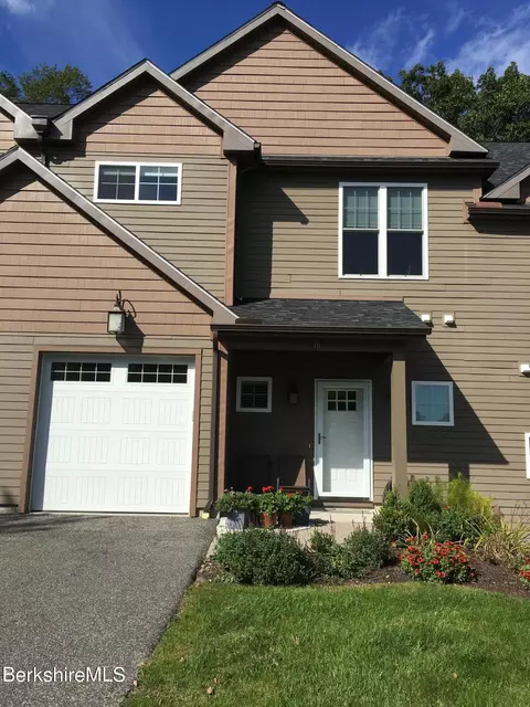 16 Evergreen Trl #16, Lenox, MA 01240