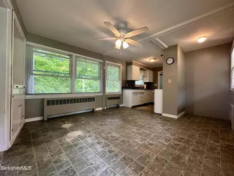 325 Laurel St, Lee, MA 01238 photo 7