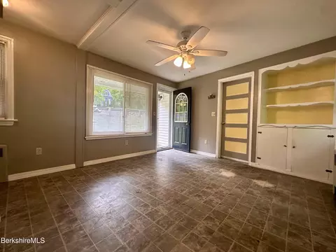 325 Laurel St, Lee, MA 01238 photo 6