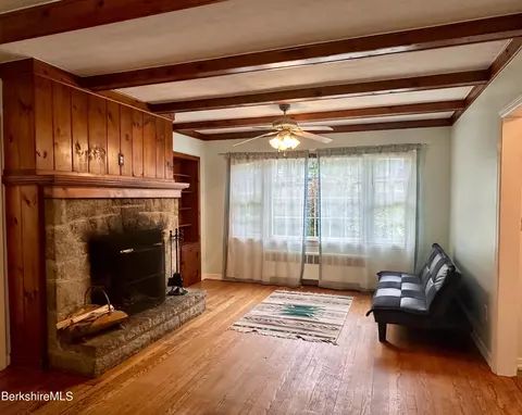 325 Laurel St, Lee, MA 01238 photo 11