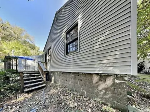 325 Laurel St, Lee, MA 01238 photo 28