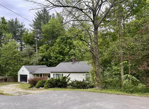 325 Laurel St, Lee, MA 01238 photo 4