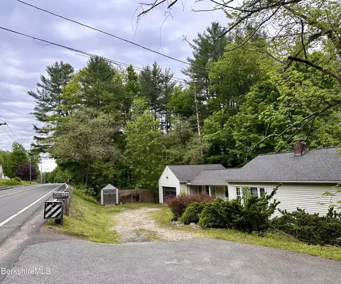 325 Laurel St, Lee, MA 01238 photo 5