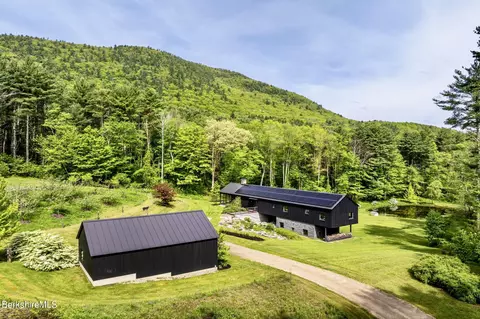 403 S Undermountain Rd, Sheffield, MA 01257