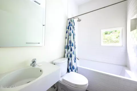 Bath - 403 S Undermountain Rd, Sheffield, MA 01257 photo 5 of 6