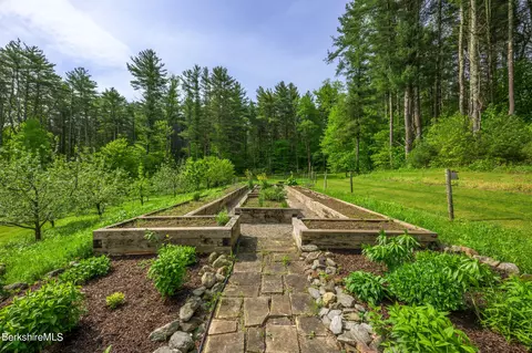 Exterior - 403 S Undermountain Rd, Sheffield, MA 01257 photo 8 of 11