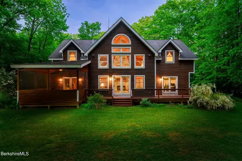 389 Henderson Rd, Williamstown, MA 01267