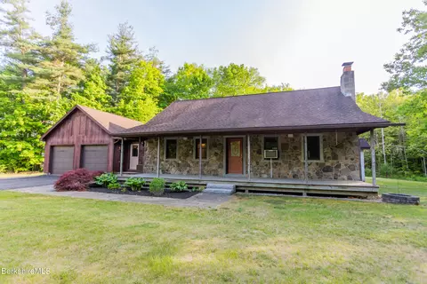 65 Hancock Rd, Pittsfield, MA 01201