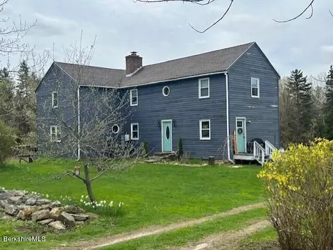 1523 North St, Windsor, MA 01270