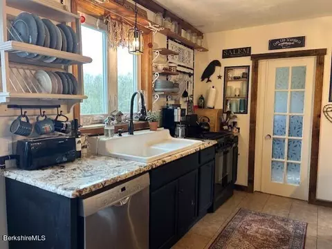1523 North St, Windsor, MA 01270 photo 9
