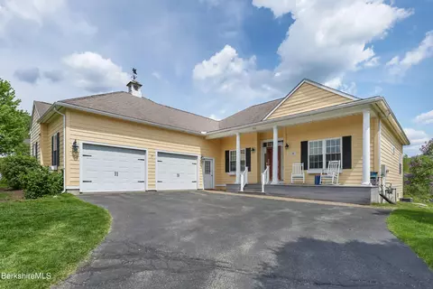 111 River Birch Ln, Dalton, MA 01226