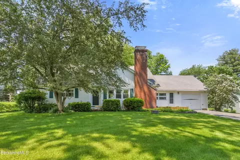 56 Unkamet Park Dr, Pittsfield, MA 01201