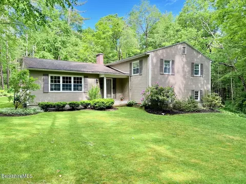 43 Sherwood Dr, Lenox, MA 01240