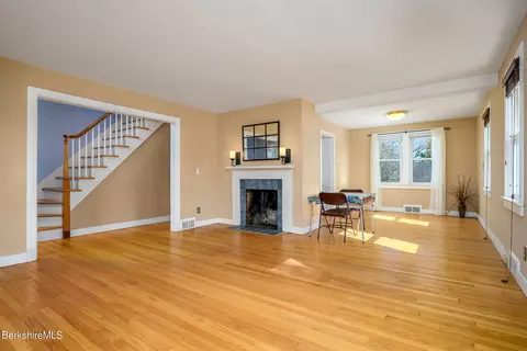 186 Stratton Rd, Williamstown, MA 01267 photo 4