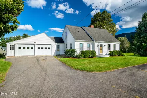 186 Stratton Rd, Williamstown, MA 01267