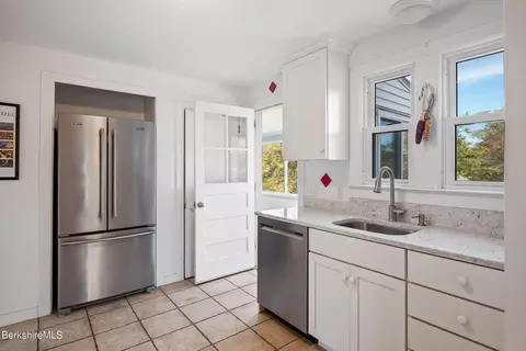 186 Stratton Rd, Williamstown, MA 01267 photo 8