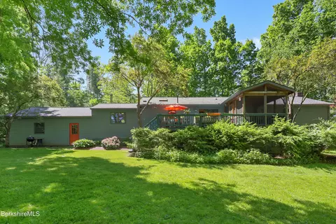 11 Hickory Hill Rd, Great Barrington, MA 01230