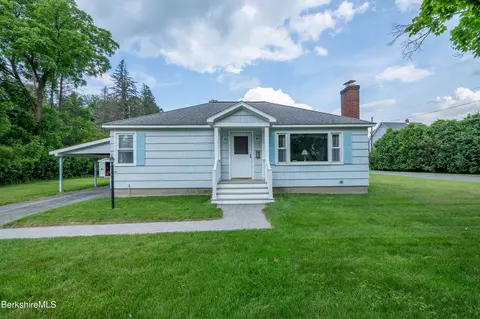 20 Willard Pl, Pittsfield, MA 01201